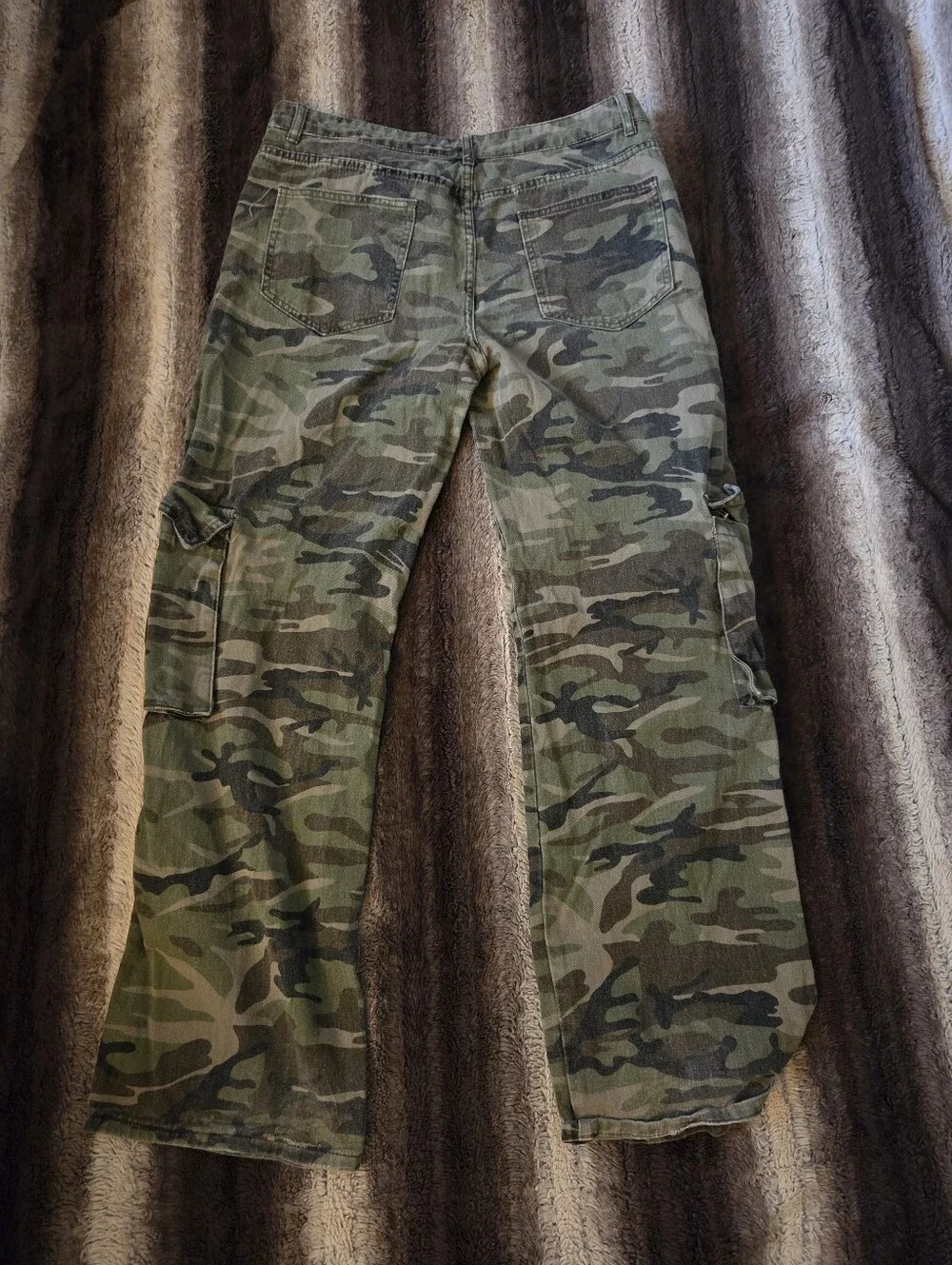 Camo Cargo Wide Leg Pants Size 8 - Picture 5 of 7